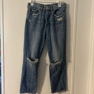 American Eagle 90’s Boyfriend Distressed Jeans